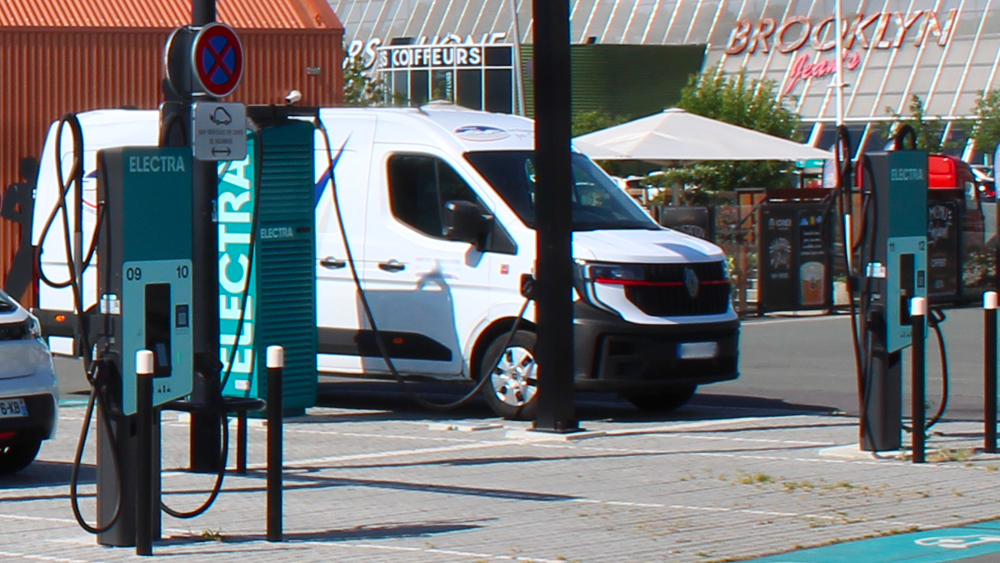Utilitaires et poids lourds électriques progressent en septembre 2026
